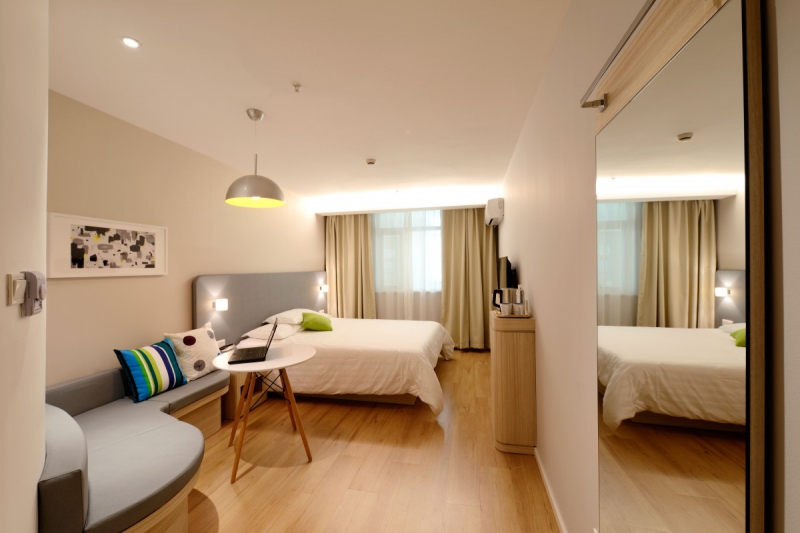 hotel-BARGEME-min_hotel_guest_room_new-634601